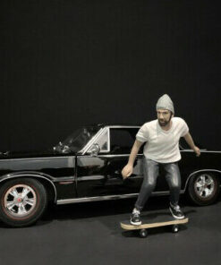 FIGURINES - SKATEBOARDER FIGURE 2