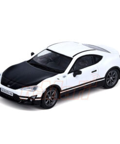 TOYOTA 86 White "Customize Retro Livery" W/ Extra Wheels 4