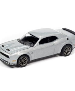 Dodge Challenger Plum 2019 1:64
