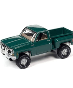 Chevy Custom Deluxe 1980  Green 1:64