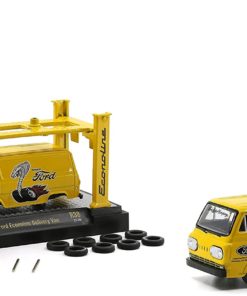 1965 Ford Econoline Delivery Van Model Kit 38